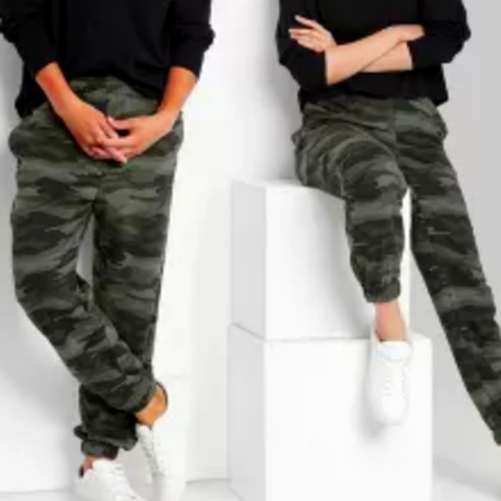 Women's Camo Joggers